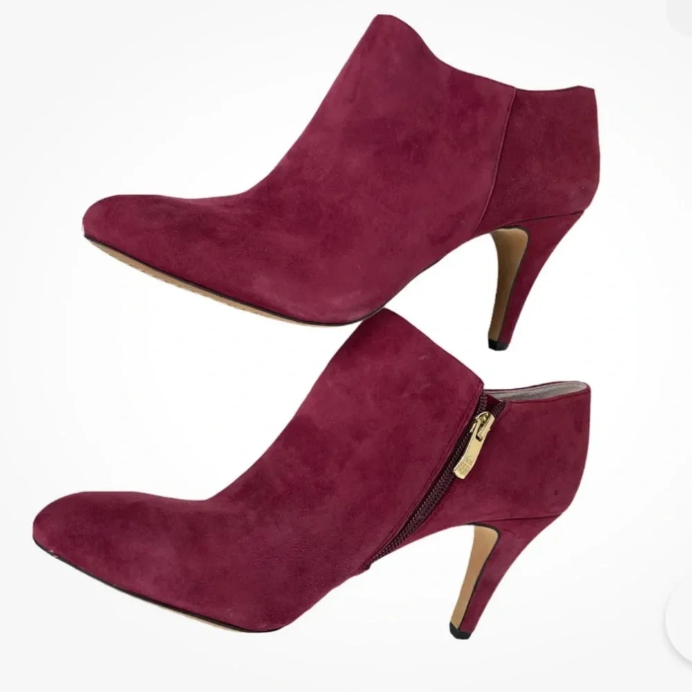 Vince Camuto red suede bootie heels size 6
